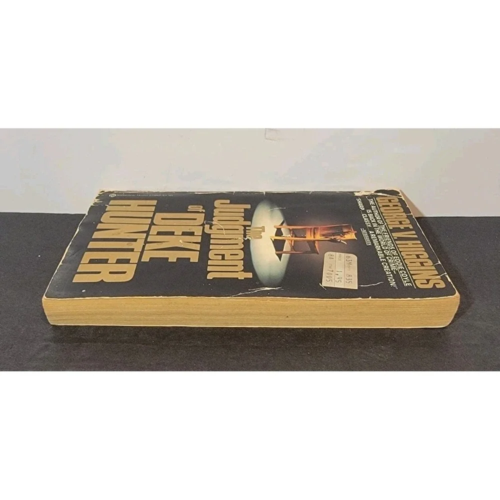The Judgment of Deke Hunter By  George V. Higgins Paperback Book Crime Novel‎